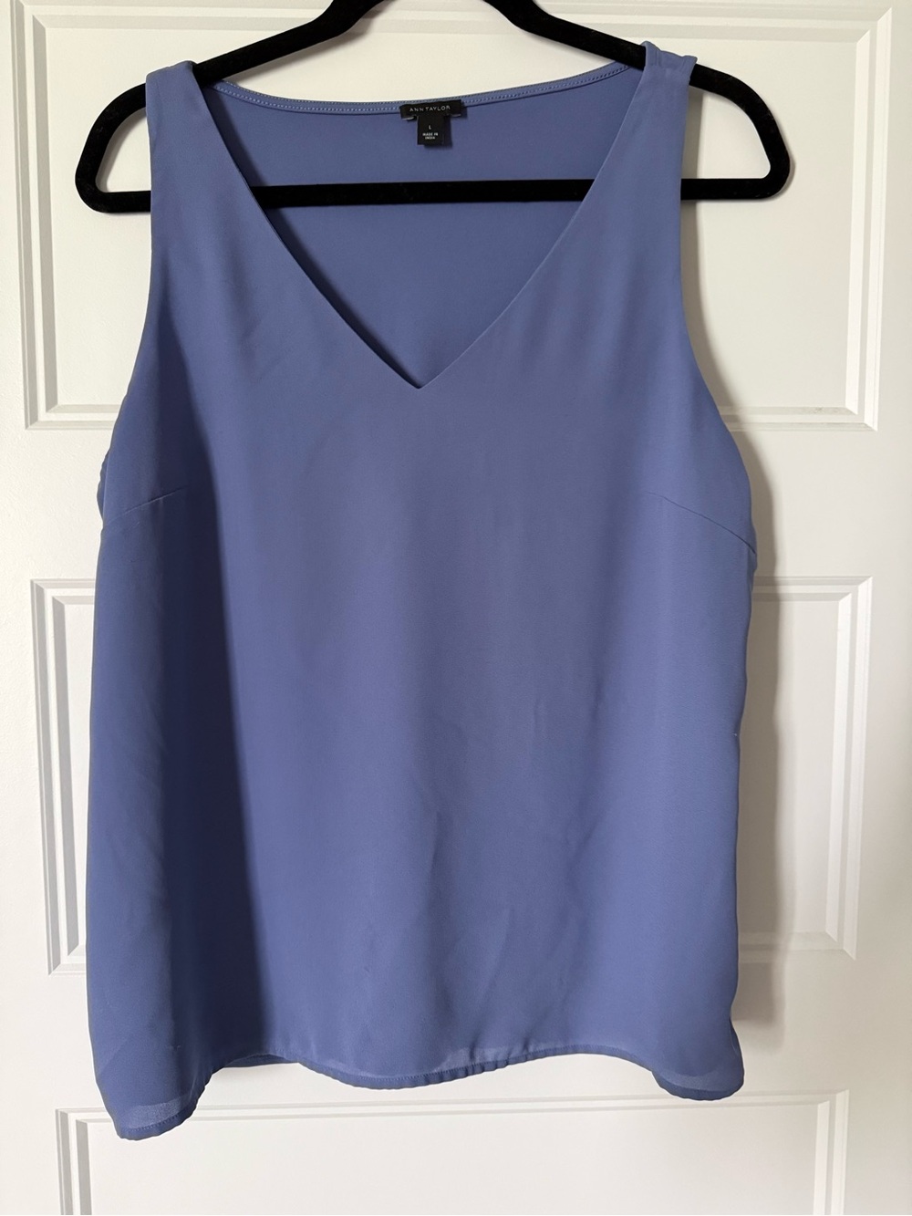 Ann Taylor Periwinkle V-Neck Sleeveless Camisole